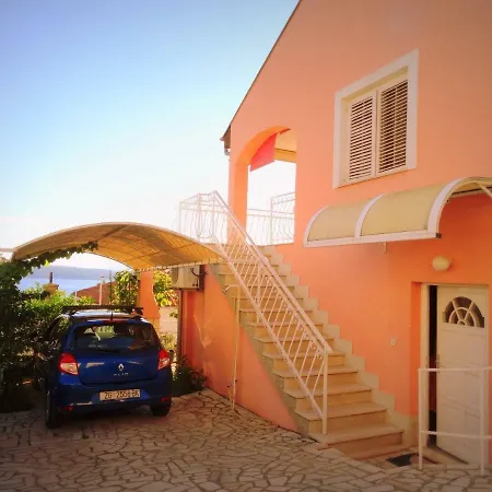 Bani Apartment